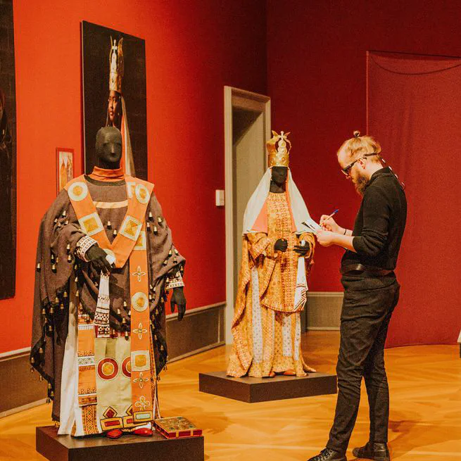 Historical Reconstructions, Aesthetic Experience and Personal Traits